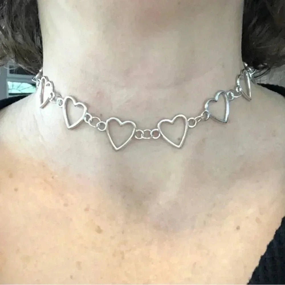Silver Hollow Heart Choker Necklace NWT